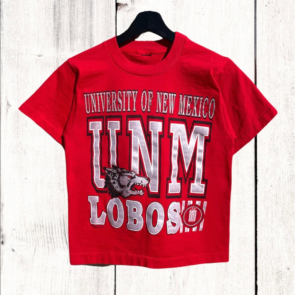 Vintage 90s University of New Mexico Lobos graphic tee